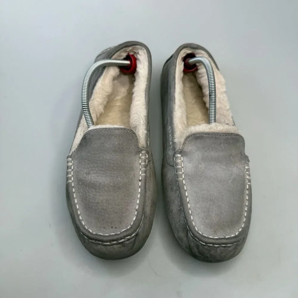 UGG Women's Ansley Slippers Light Gray Size 9 Suede Moccasin Loungewear EUC